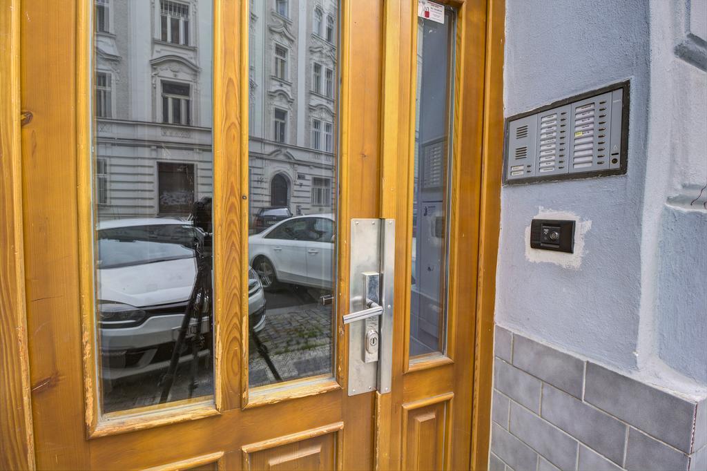 Apartment B42 Bed And Cafe Praha Exteriér fotografie